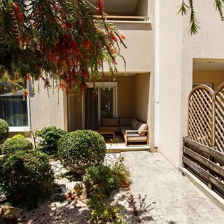 Zefyros Love Apartament *